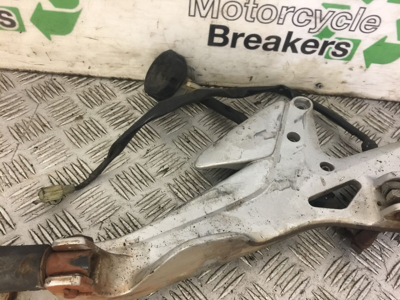 HONDA CBF500 CBF 500 RIGHT HANGER YEAR 2004  (STOCK 585)
