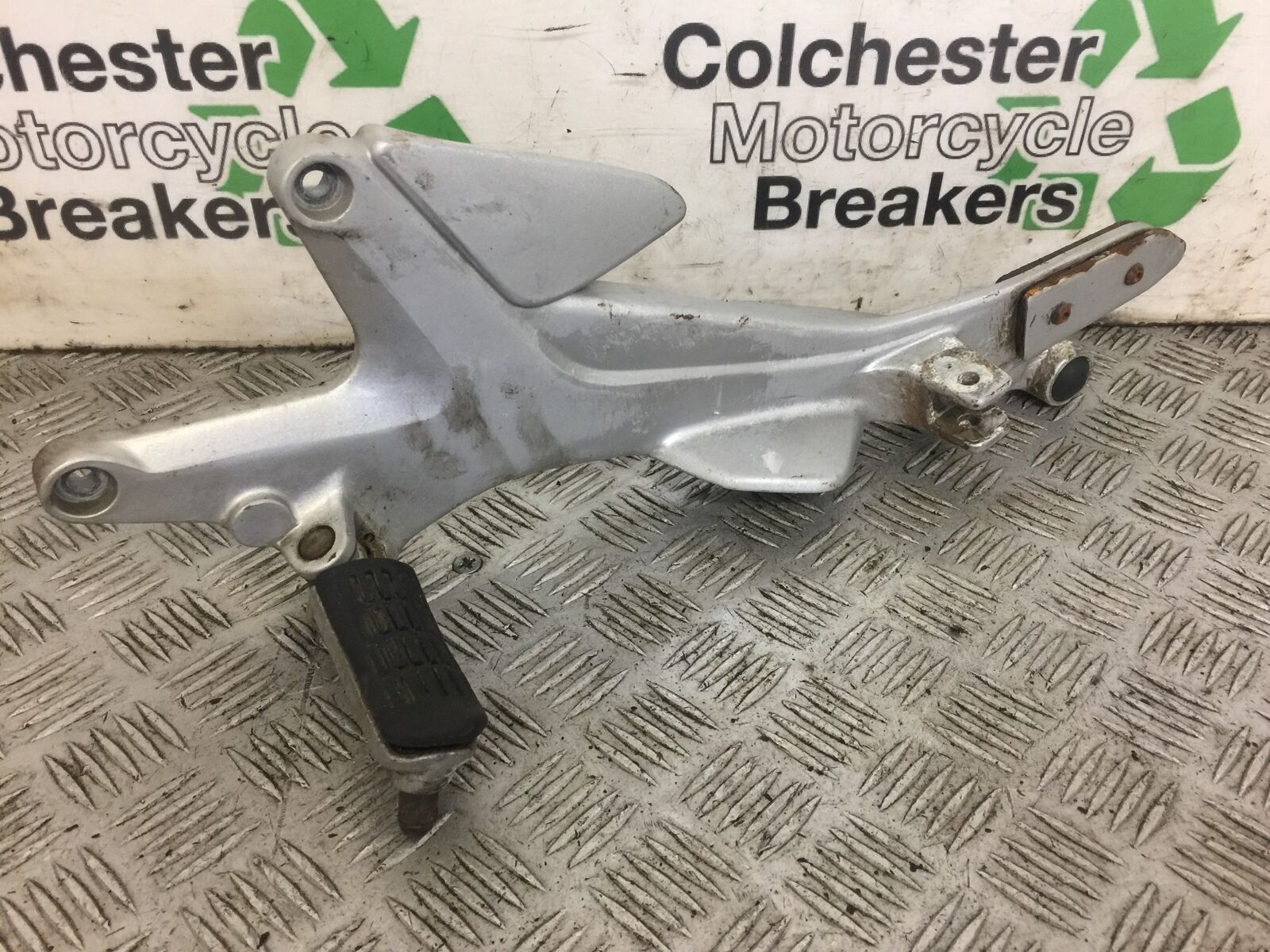 HONDA CBF500 CBF 500 LEFT HANGER YEAR 2004  (STOCK 585)