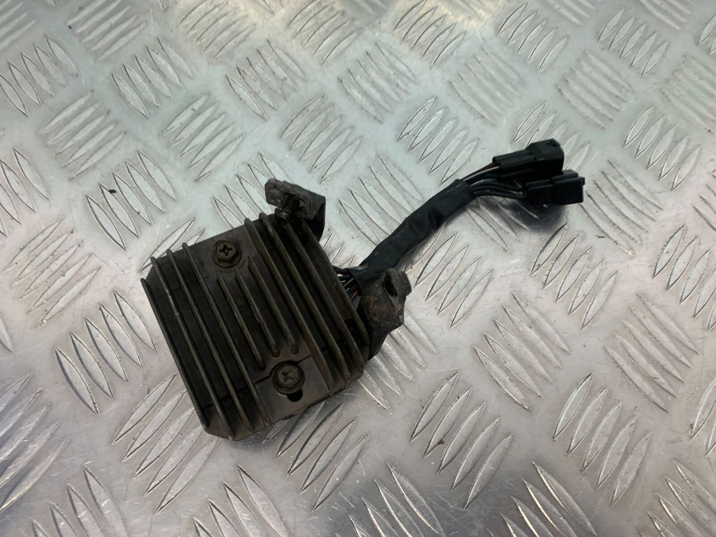 SUZUKI SV1000 SV 1000 K4 REGULATOR   YEAR 2004 (STOCK 990)