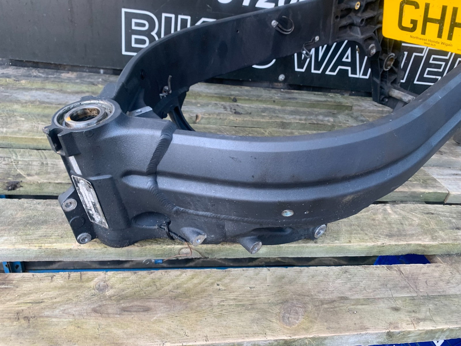 TRIUMPH 1050 SPRINT GT FRAME REG LOG BOOK  YEAR 2010-2016 (CMB1250)