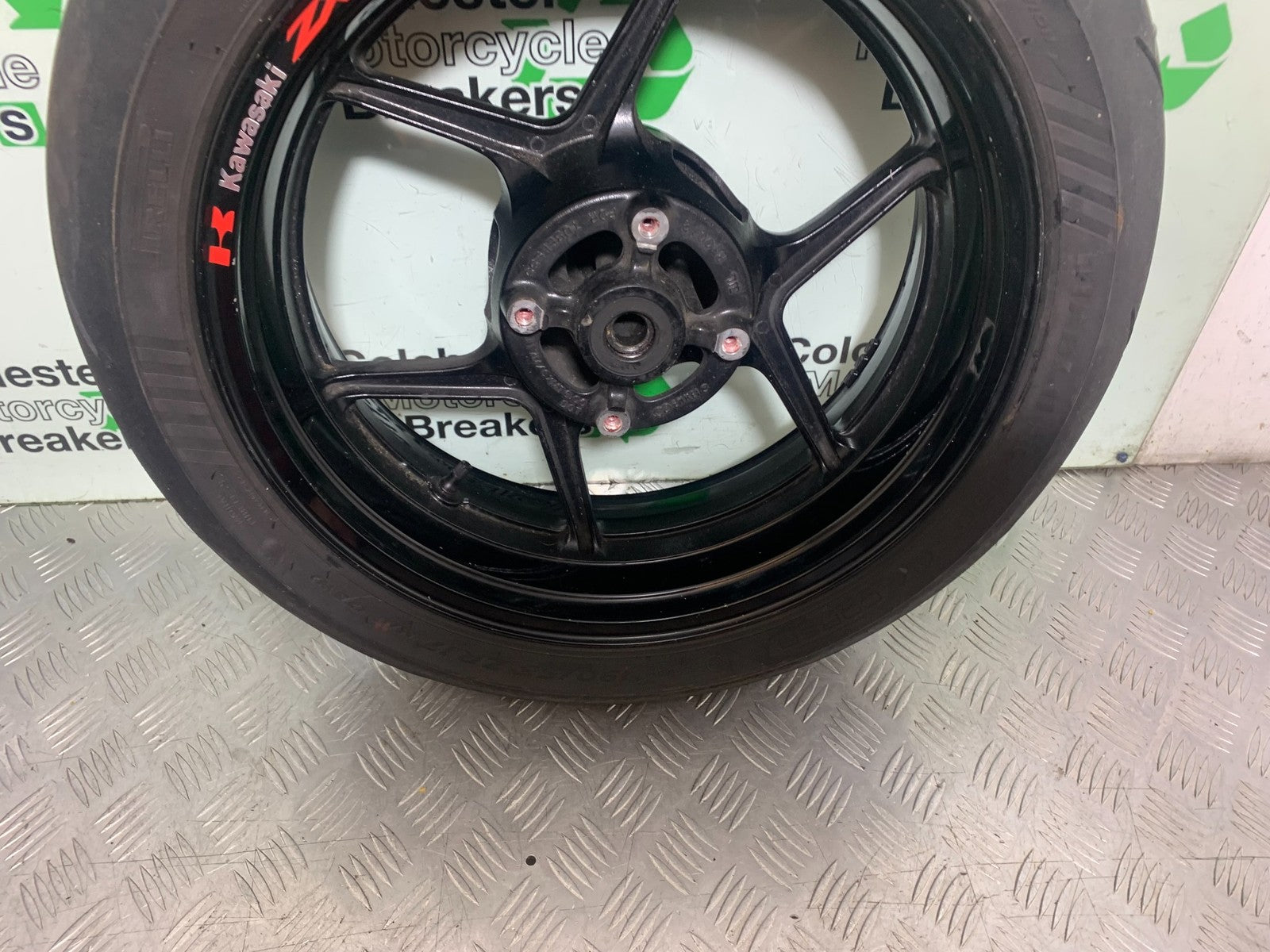 KAWASAKI ZX10R ZX10 R REAR WHEEL   2008-2010 (CMB1206)