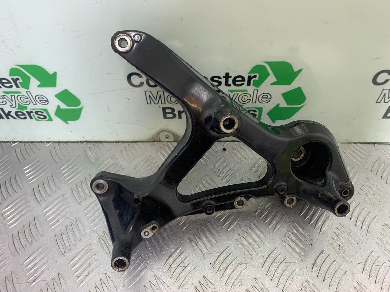 YAMAHA XMAX 300 EXHAUST BRACKET   YEAR 2017-2020 (CMB1218)