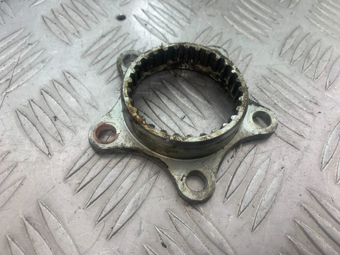 YAMAHA XV535 XV 535 VIRAGO REAR WHEEL DRIVE FLAGE   YEAR 1994-02 (CMB1139)