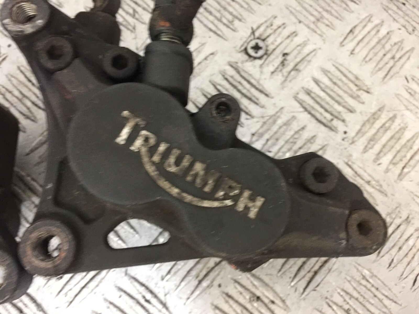 TRIUMPH 955i SPRINT ST FRONT BRAKE CALIPERS  YEAR 1999-2004 (STOCK 735)