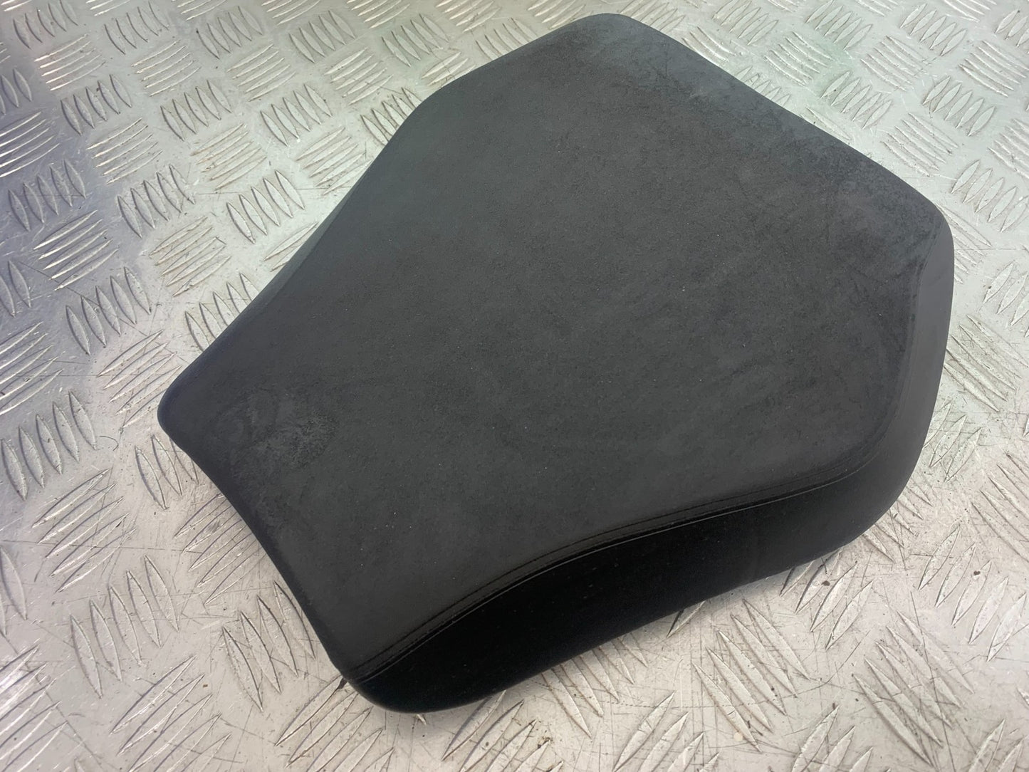 KTM 1290 SUPER DUKE R FRONT SEAT  YEAR 2020-2024 (CMB1272)
