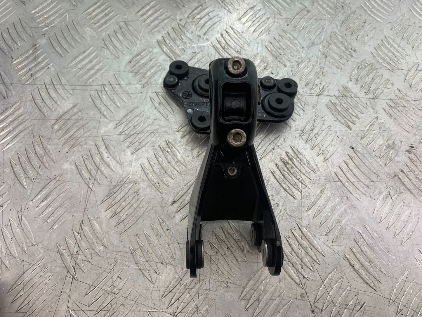 TRIUMPH 675 STREET TRIPLE R HEADLIGHT MOUNTING BRACKET  YEAR 2013 - 20 (CMB1221)