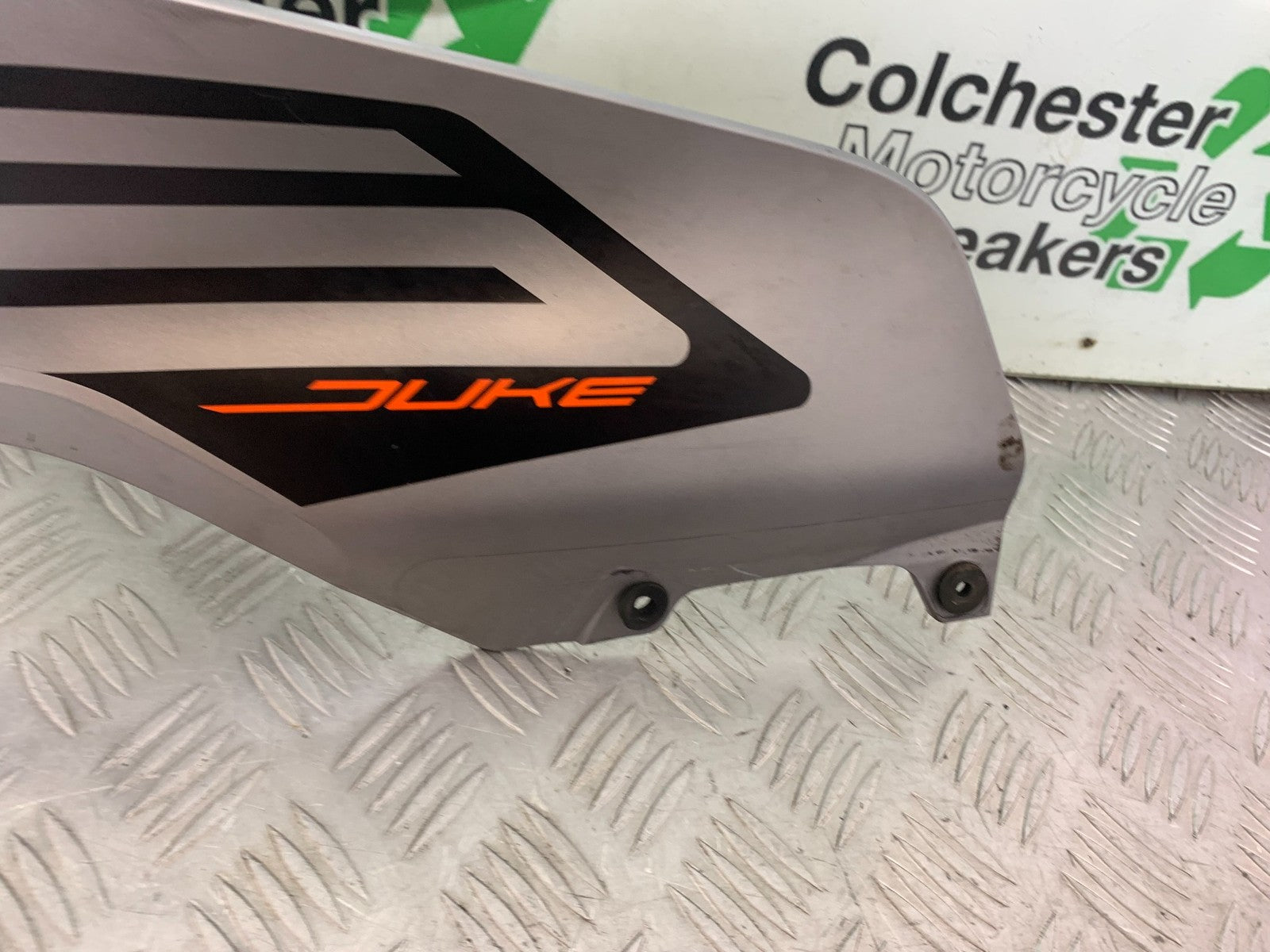 KTM 125 DUKE LEFT FAIRING PANEL YEAR 2018-2023 (CMB1185)