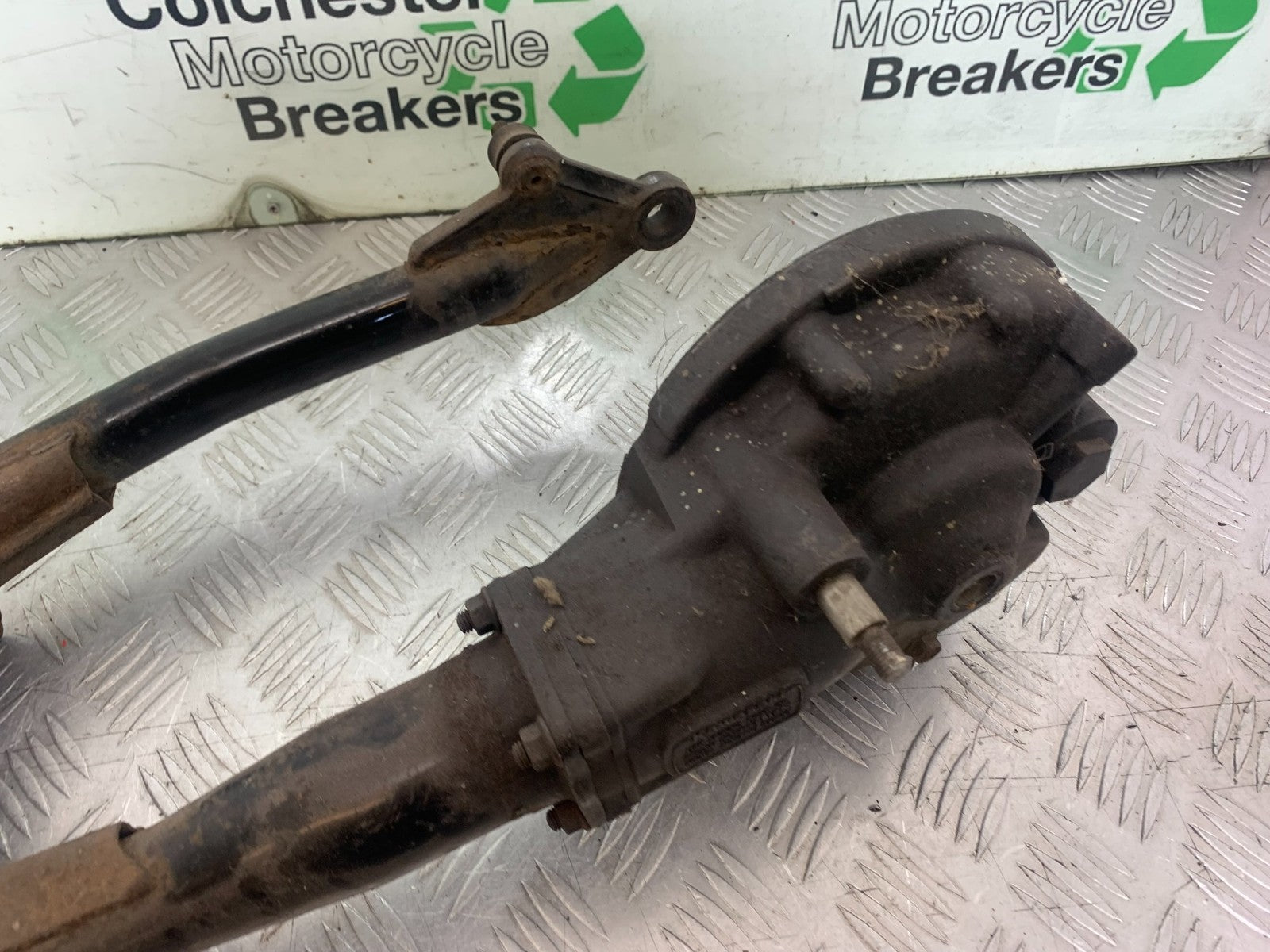 KAWASAKI GT550 GT 550 SWINGARM REAR DIFF  YEAR 1989-1994