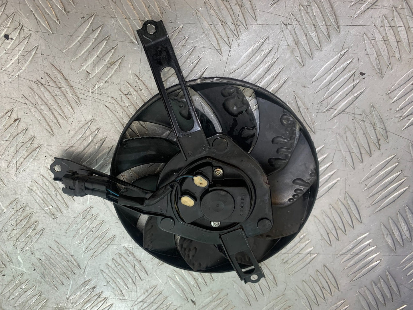 HONDA CBR1000 rr FIREBLADE RADIATOR FAN  YEAR 2012-2016 (CMB1198)