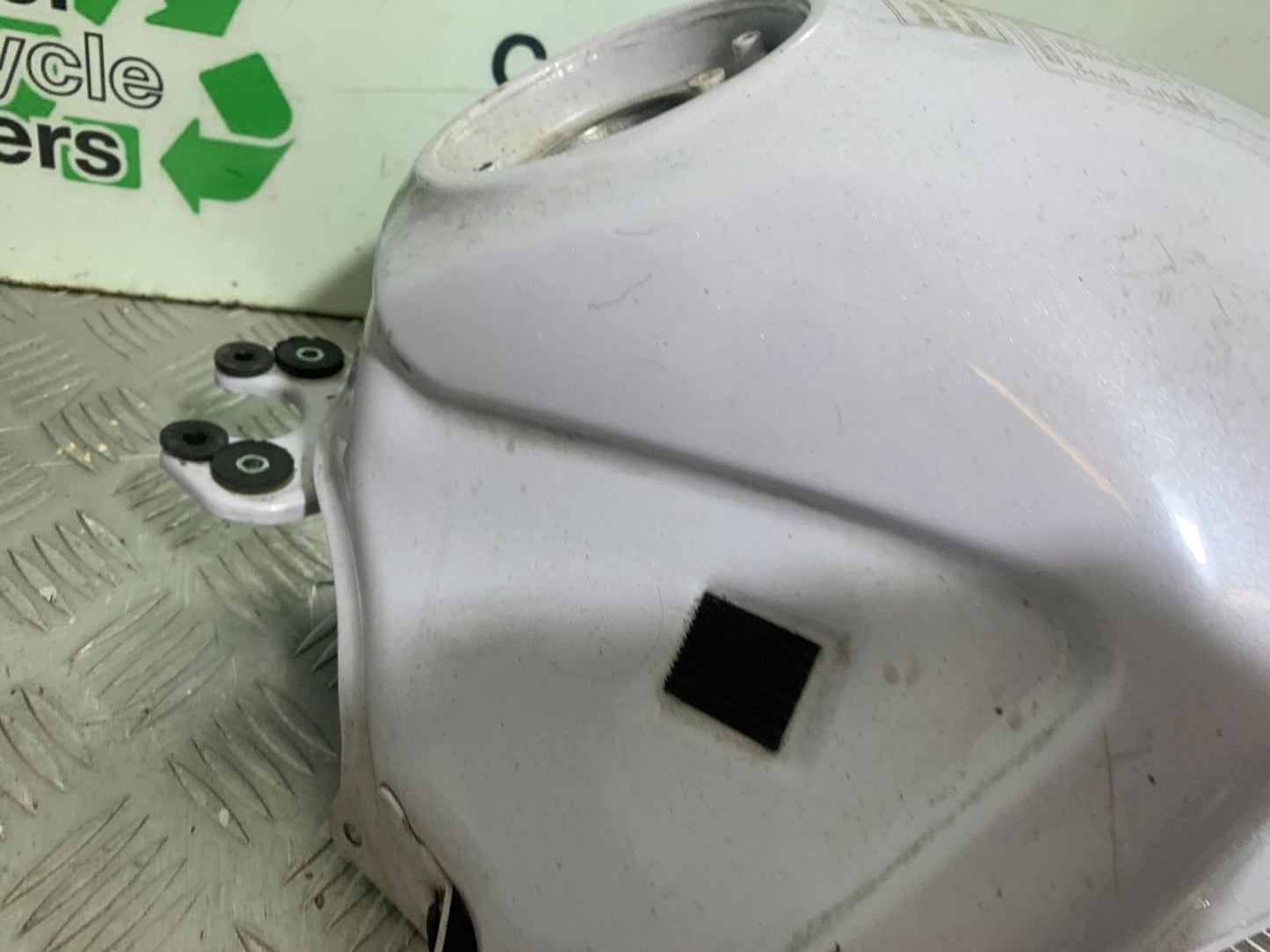 KAWASAKI ER6 N PETROL TANK  YEAR 2012-2017 (CMB1324)