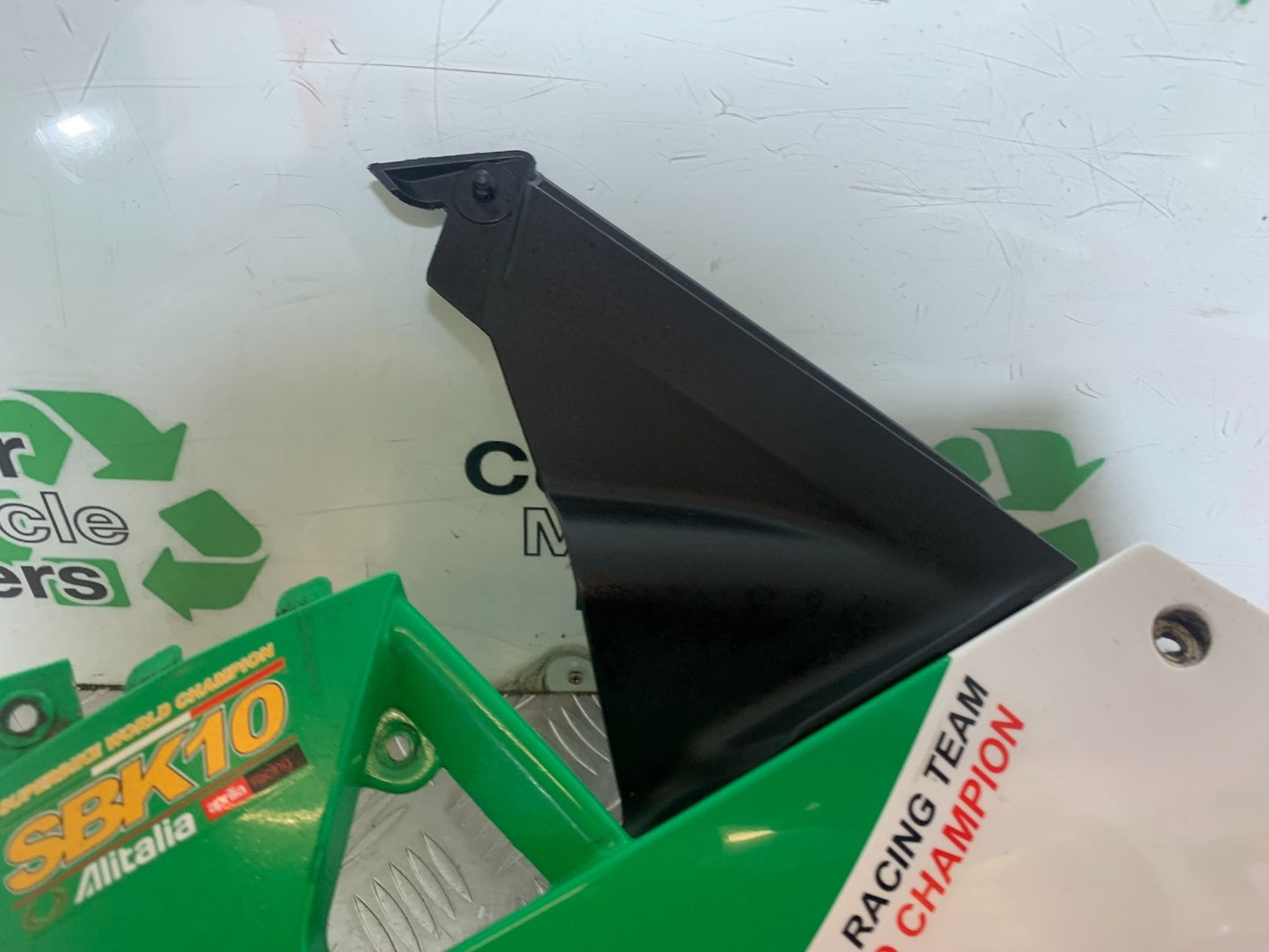 APRILIA RSV4 FACTORY LEFT LOWER FAIRING PANEL  YEAR 2009-2012 (CMB1224)