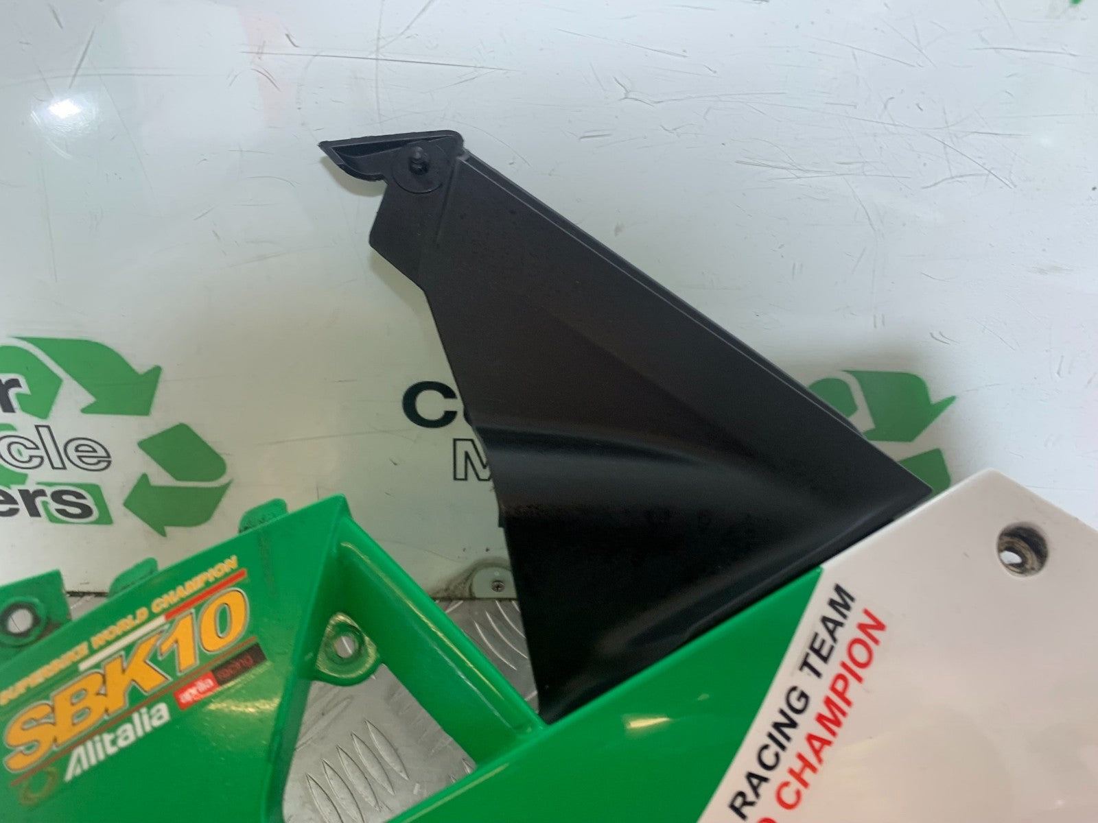 APRILIA RSV4 FACTORY LEFT LOWER FAIRING PANEL  YEAR 2009-2012 (CMB1224)