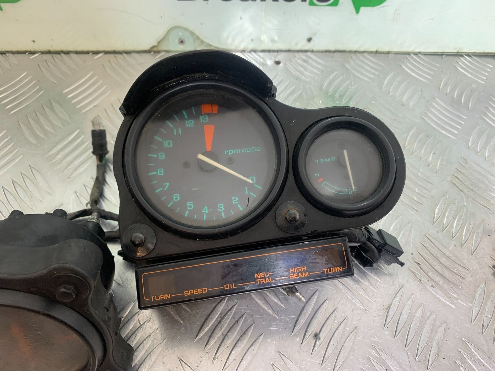 HONDA VFR400 VFR 400 NC21 CLOCKS SPEEDO DASH  YEAR 1986-87 (CMB1043)