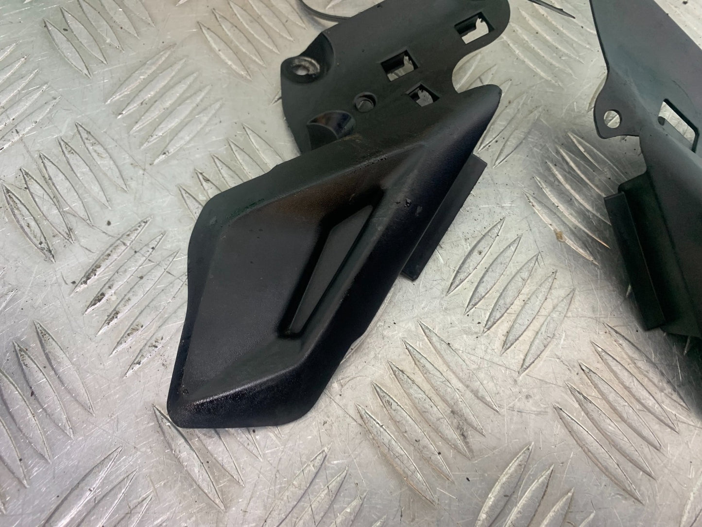 TRIUMPH 675 STREET TRIPLE LEFT AND RIGHT INFILLS   2013-2016 (CMB1186)