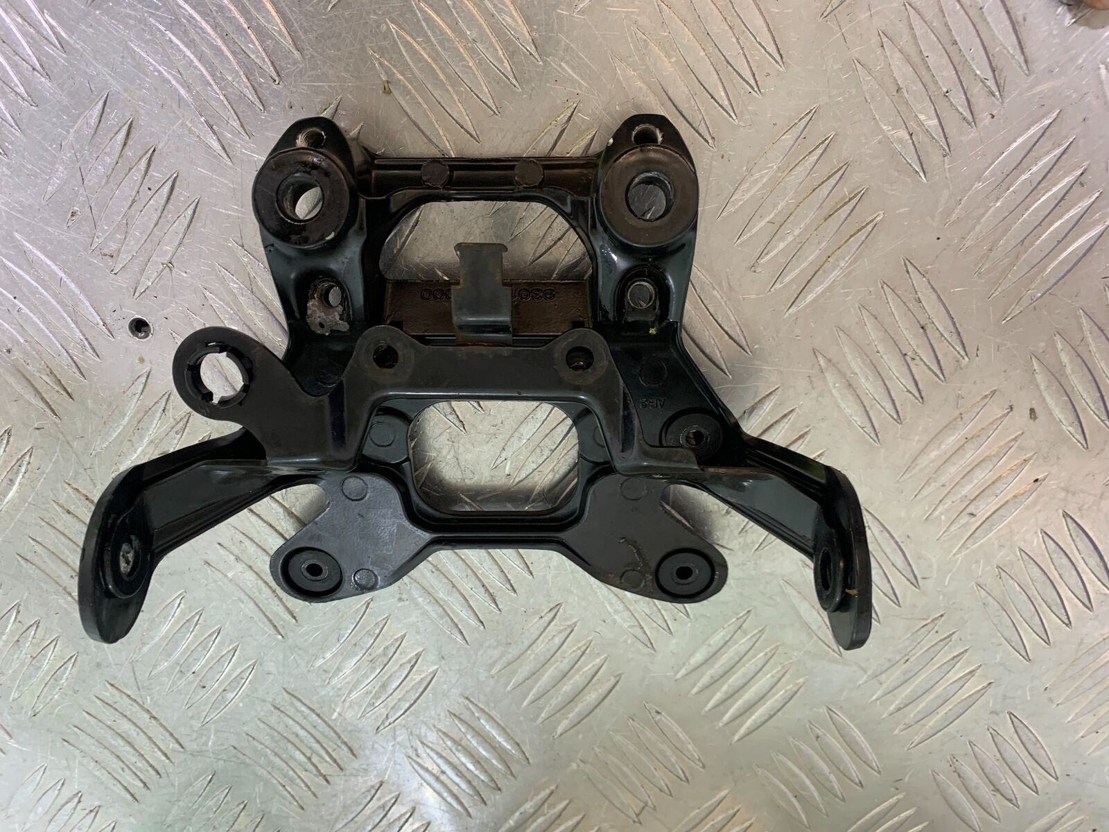 KTM 125 DUKE BRACKET  YEAR 2018-2023 (CMB1083)