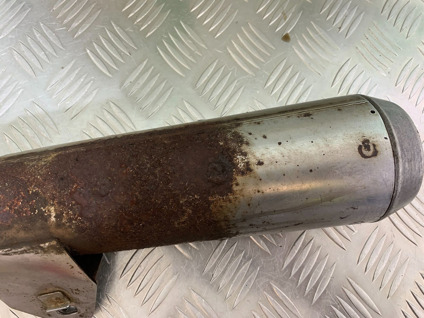 KAWASAKI ZR 750 ZEPHYR LEFT SILENCER  YEAR 1991-95 (CMB1008)