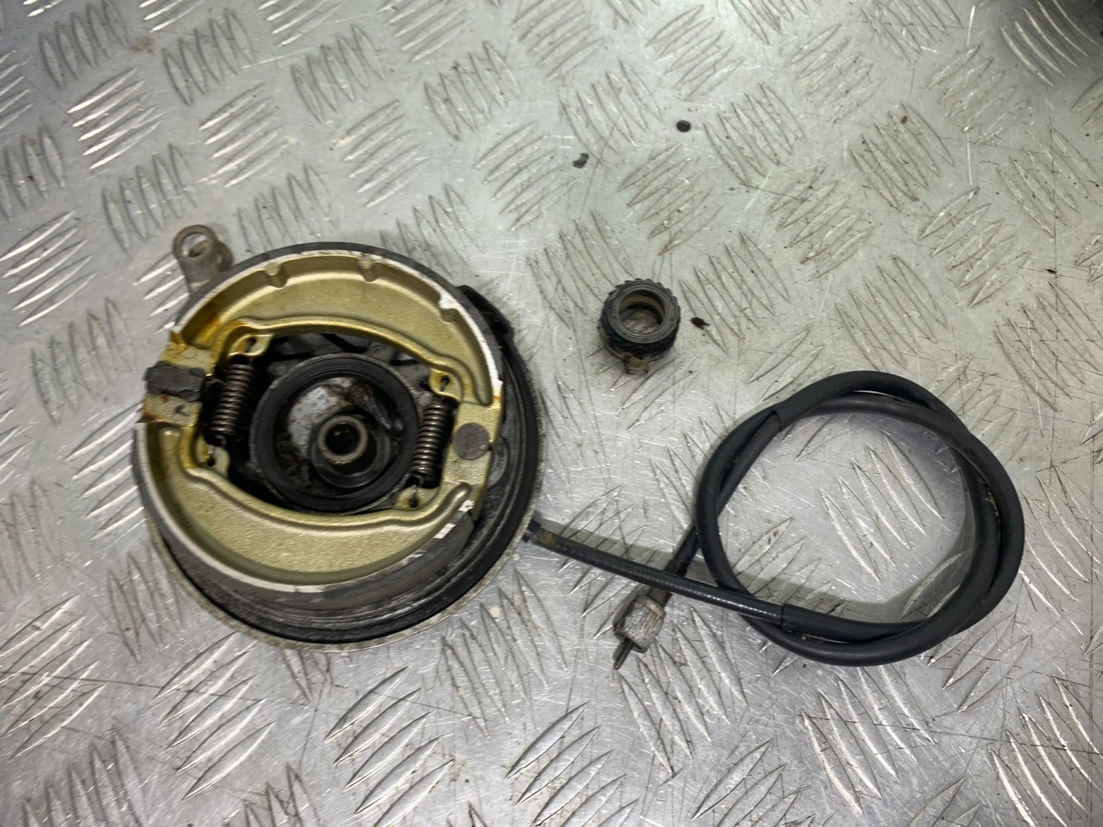 HONDA CG125 CG 125 FRONT BRAKE HUB  YEAR 1998-2000 (CMB1282)