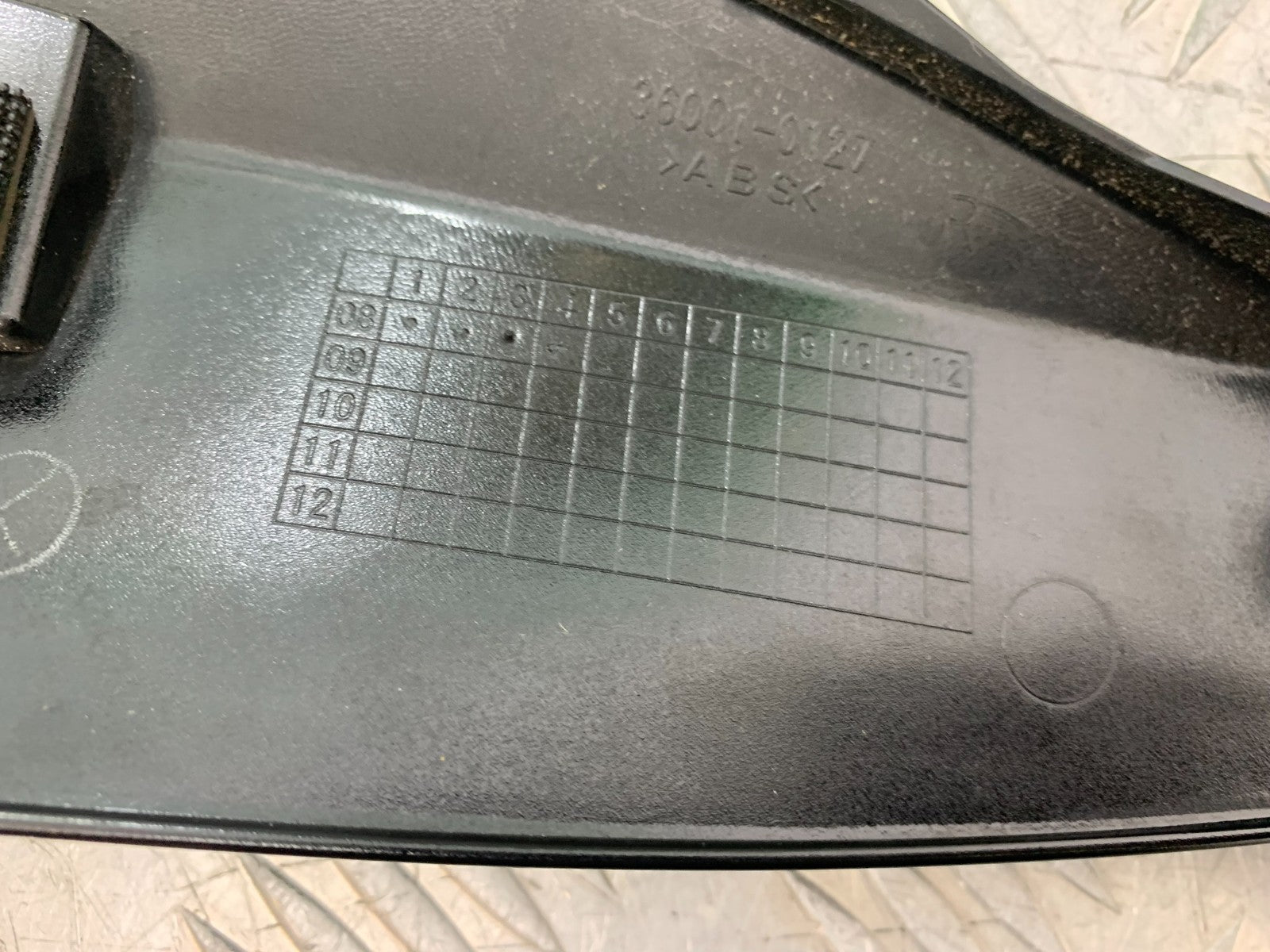 KAWASAKI ZX10R ZX10 R RIGHT SEAT PANEL    2008-2010 (CMB1301)