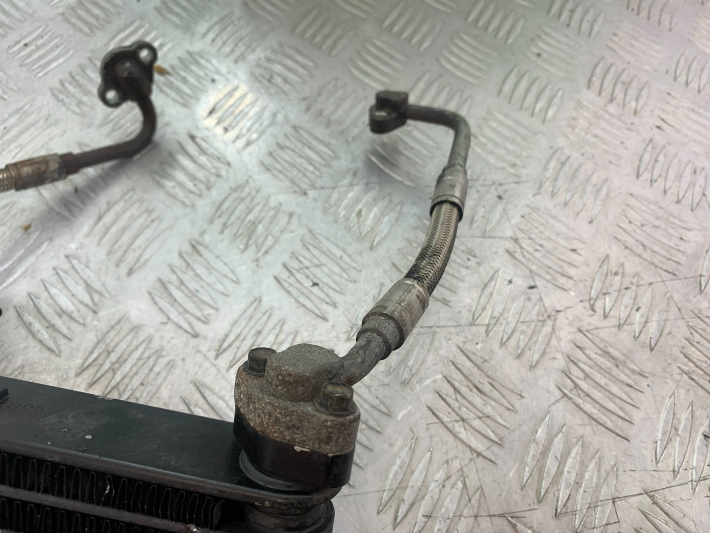 TRIUMPH 1050 SPRINT ST OIL COOLER AND LINES  YEAR 2004-2007 (CMB1197)