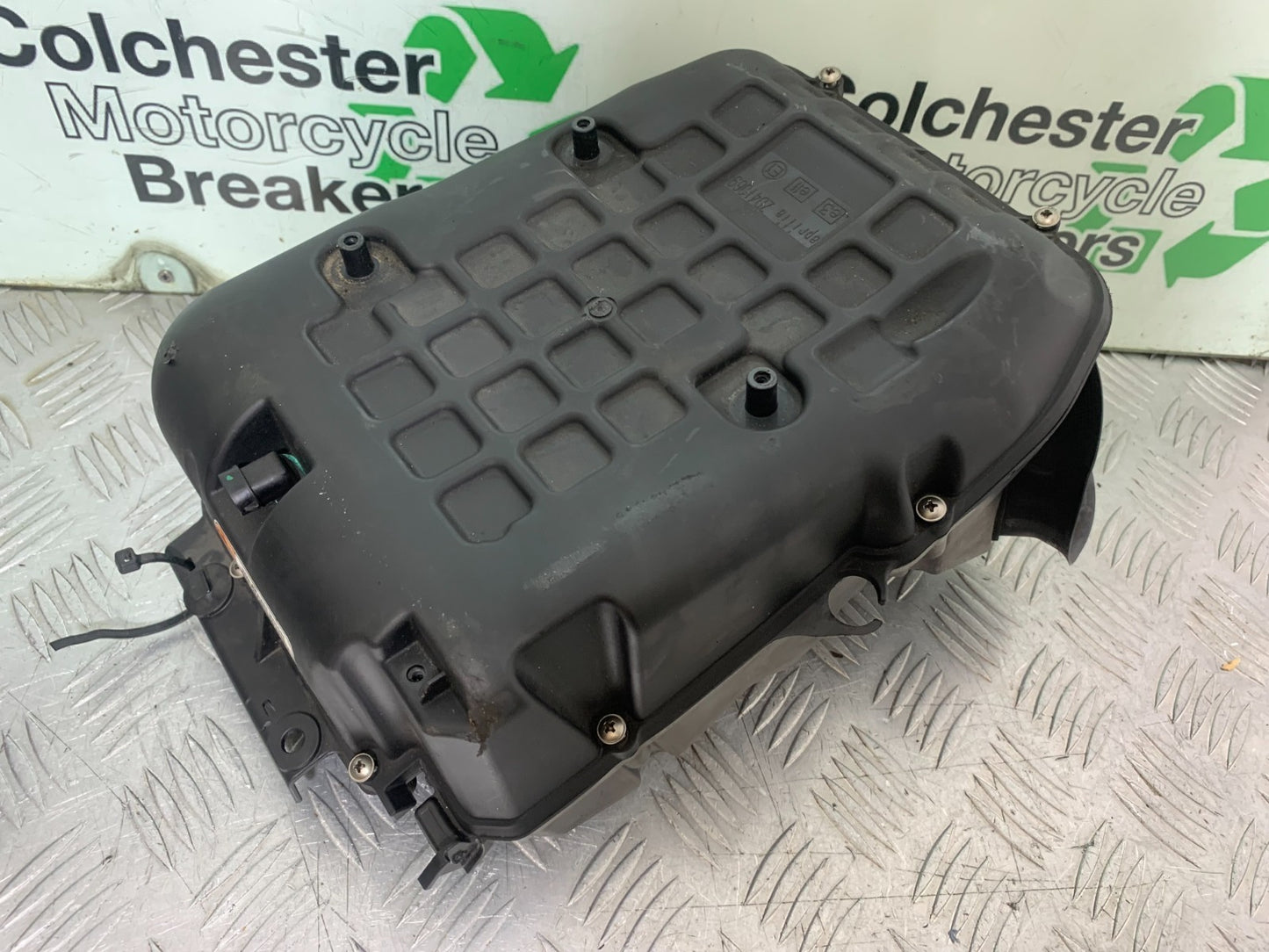 APRILIA TUONO 1000 V4R AIRBOX YEAR 2011-13  (CMB1331)