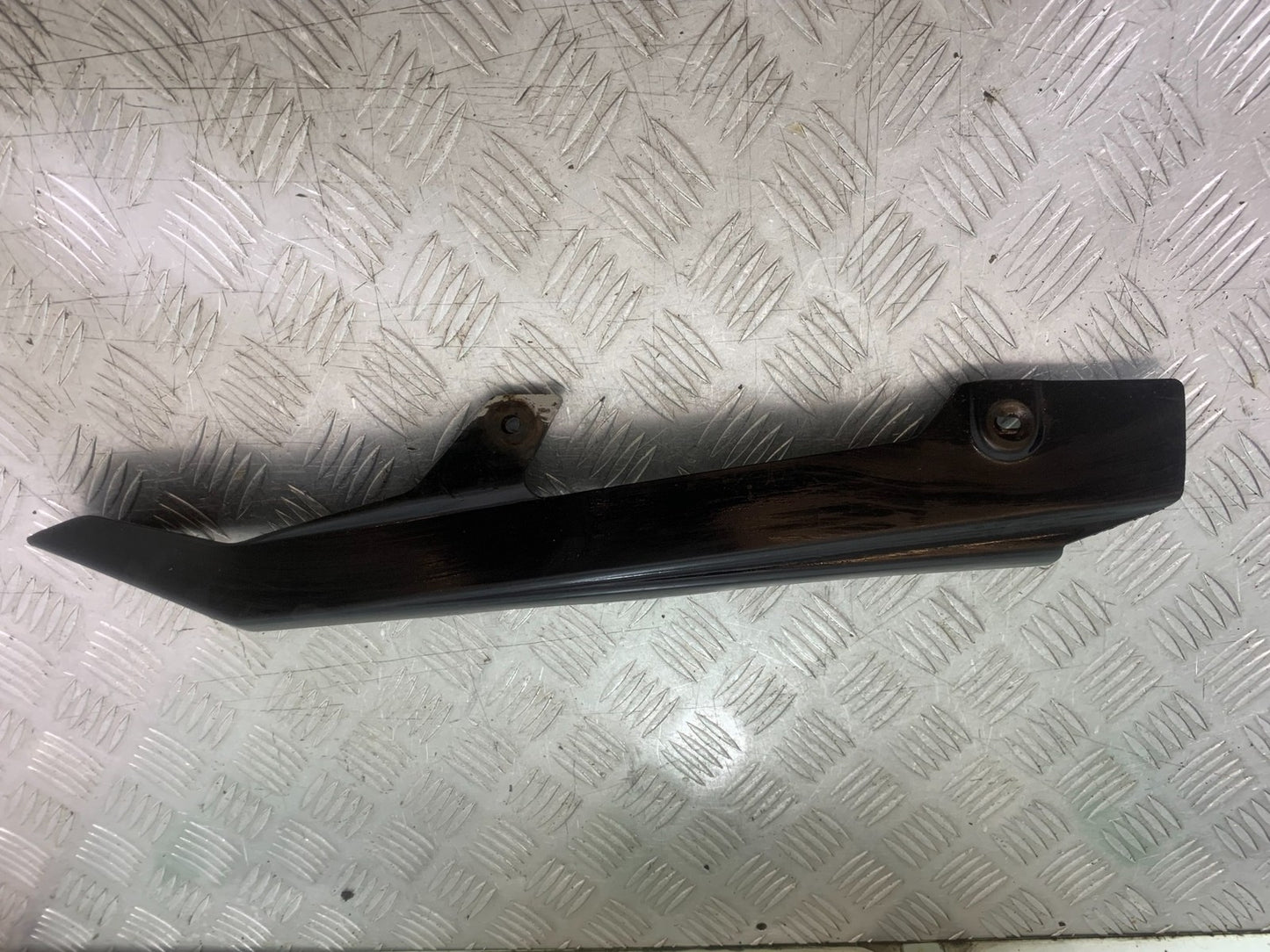 SUZUKI GS500 GS 500 CHAIN GUARD  YEAR 2001-2008 (CMB1254)