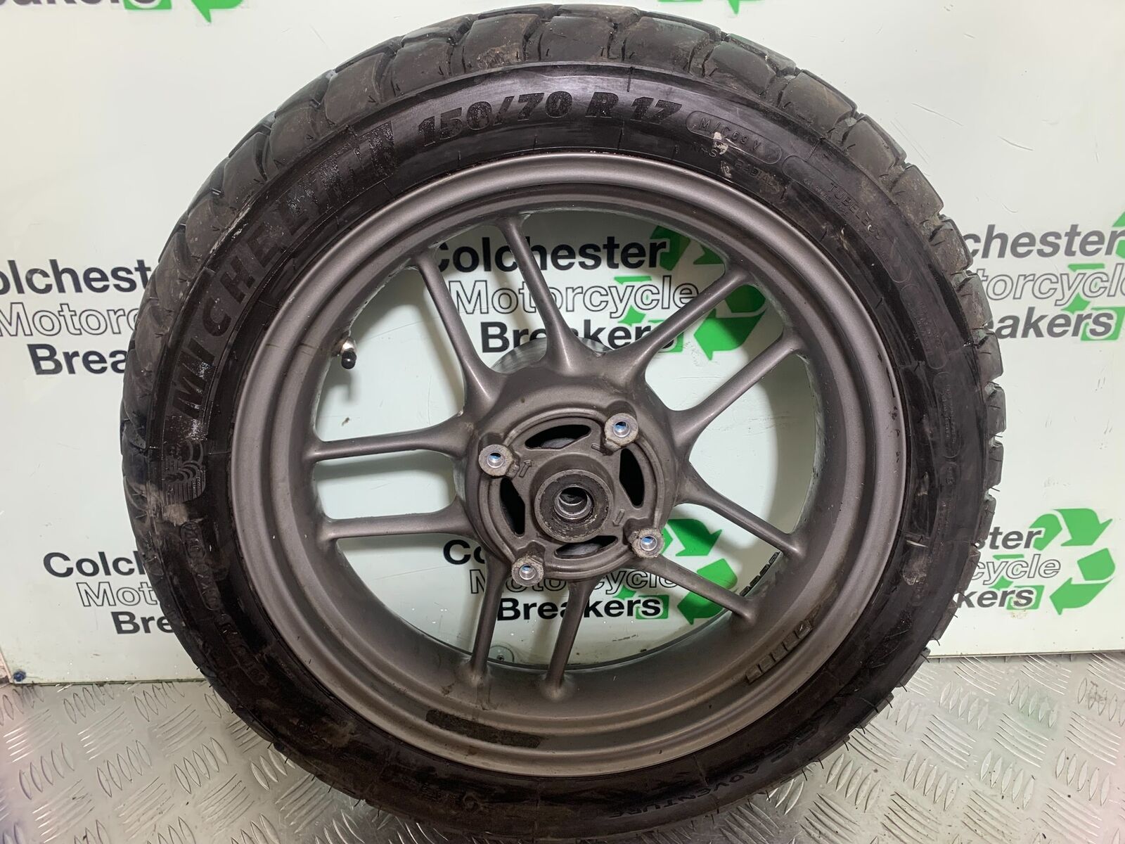 TRIUMPH TIGER 800 REAR WHEEL   YEAR 2011-2014 (CMB1113)