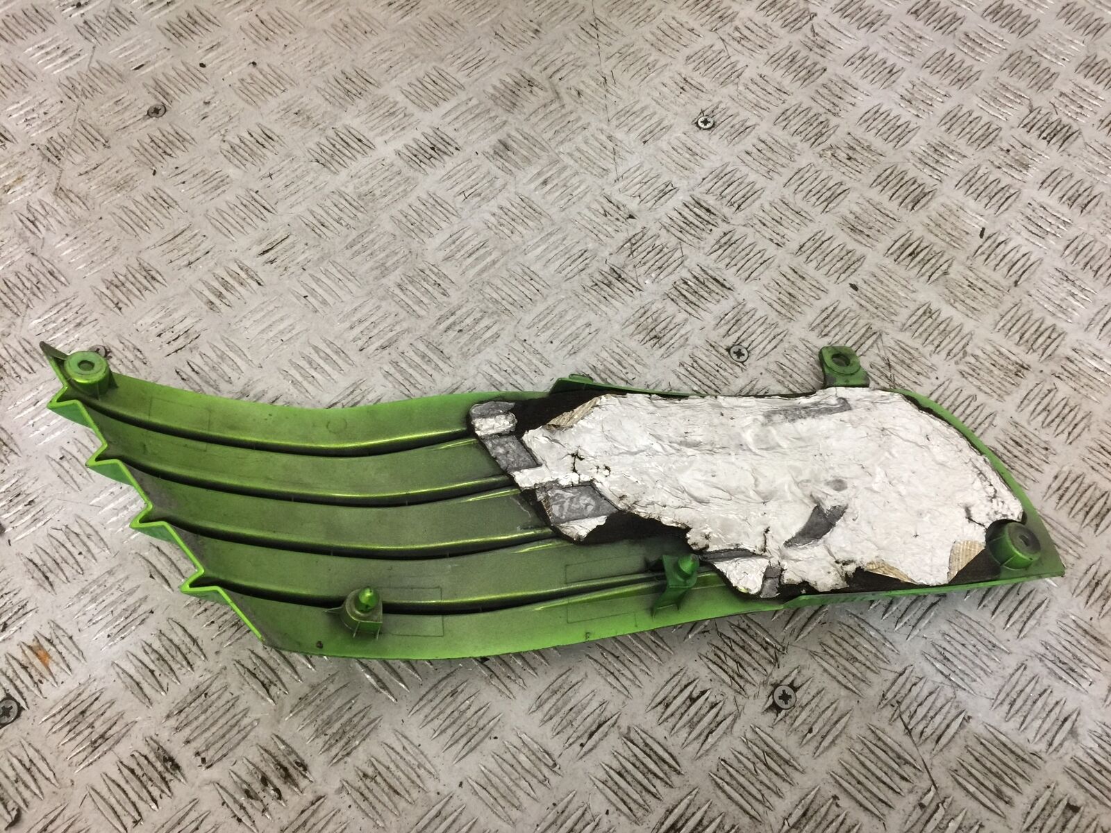 KAWASAKI ZZR1400 ZZR 1400 RIGHT INFILL PANEL  YEAR 2011 (STOCK 802)