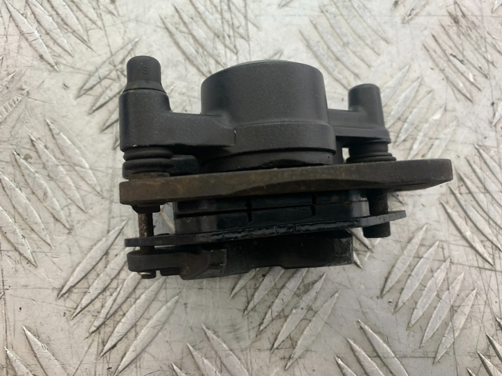 YAMAHA YS125 YS 125 FRONT BRAKE CALIPER  YEAR 2017-2021 (CMB1321)