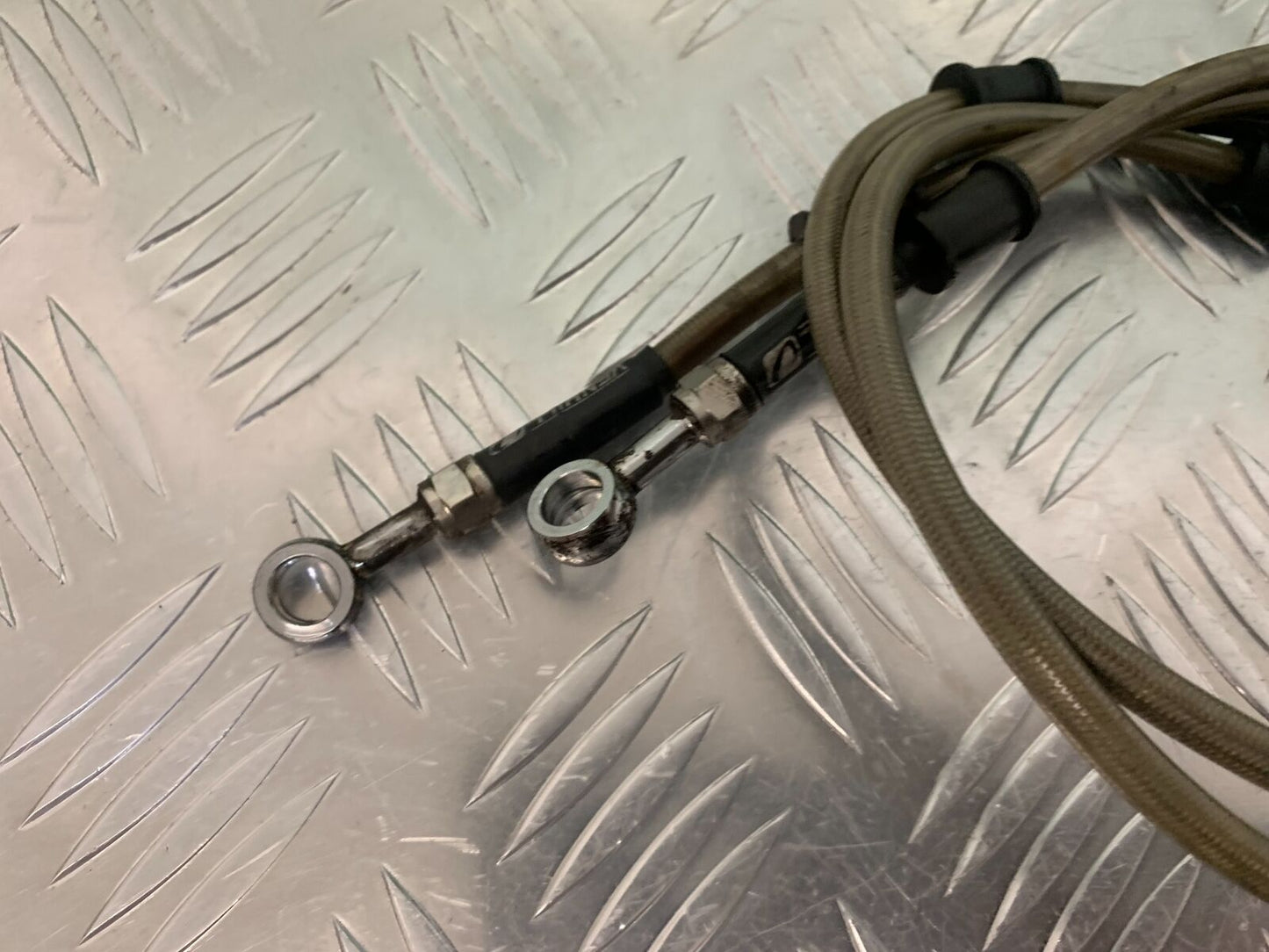 YAMAHA FJR1300 FJR 1300 BRAIDED FRONT BRAKE LINES  YEAR 2001-05 (STOCK 946)