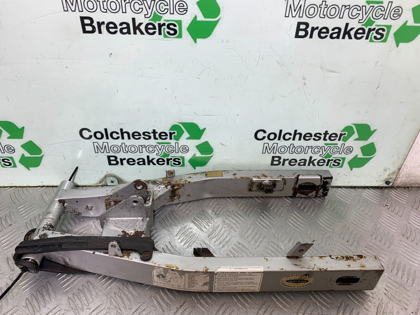 HONDA XL125 VARADERO SWINGARM   YEAR 2001-2006  (CMB1304)