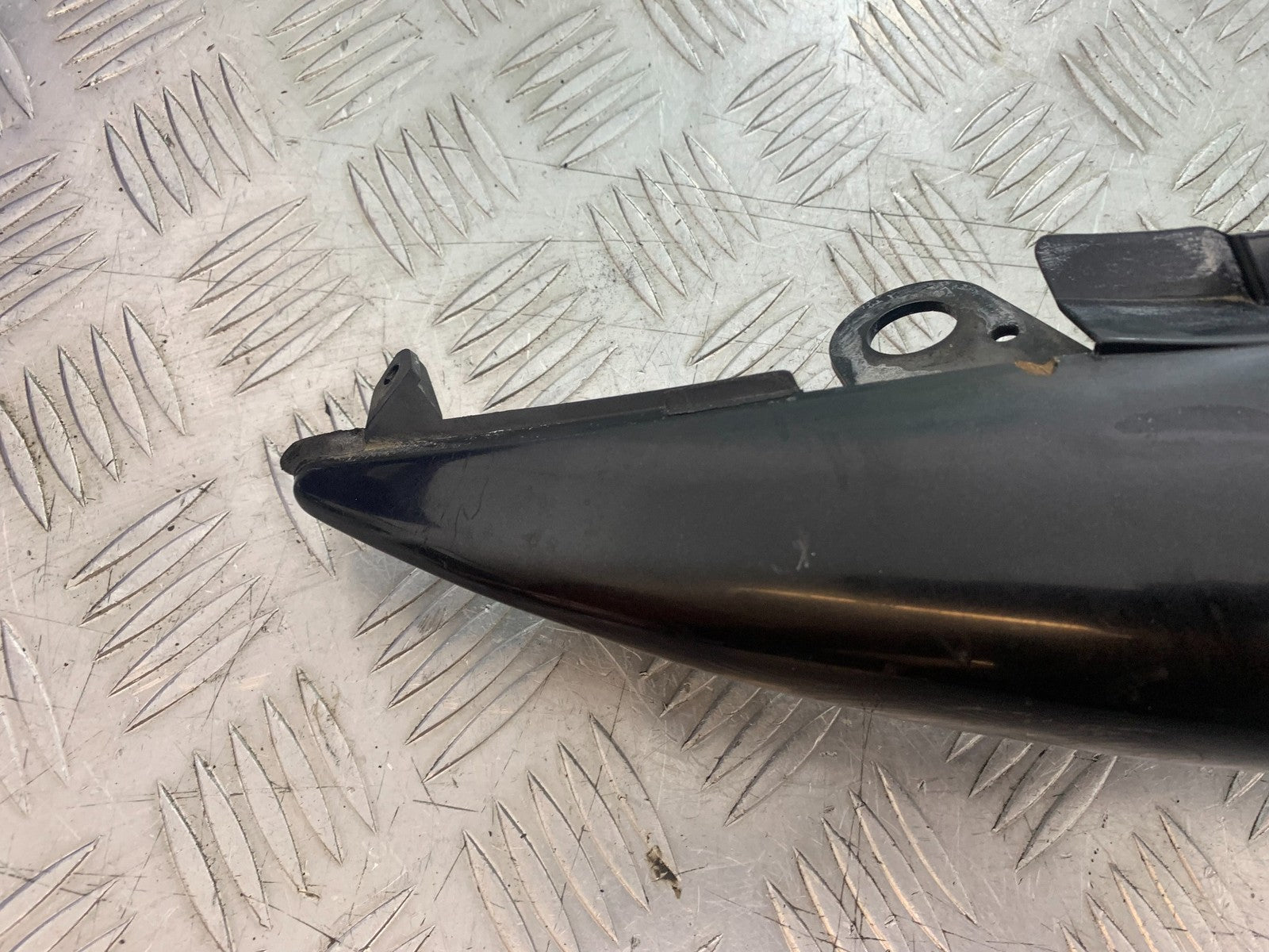 SUZUKI SV650 SV 650 mk1 RIGHT SEAT PANEL YEAR 1999-2002 (CMB1208)