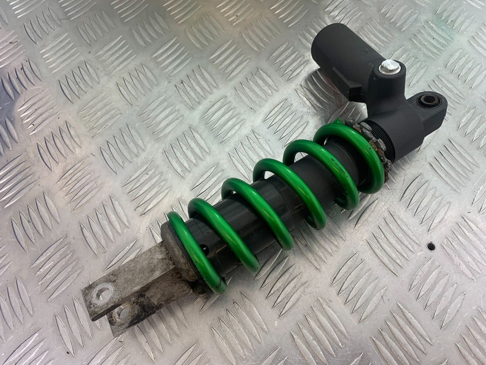 KAWASAKI Z800 Z 800 REAR SHOCK  YEAR 2013-2017 (CMB1059)