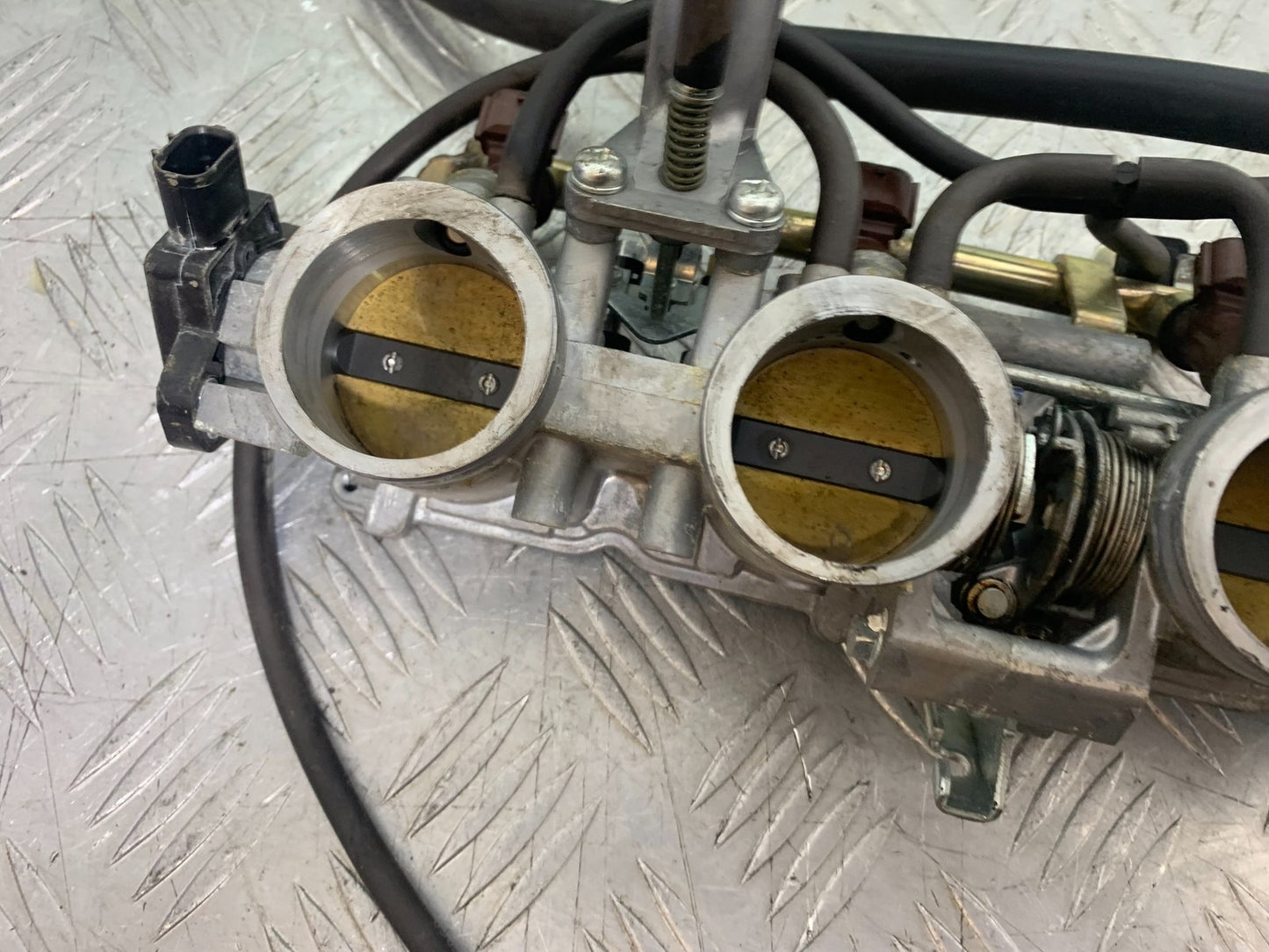 HONDA CBR1000 rr FIREBLADE THROTTLE BODIES  YEAR 2006 (CMB1220)