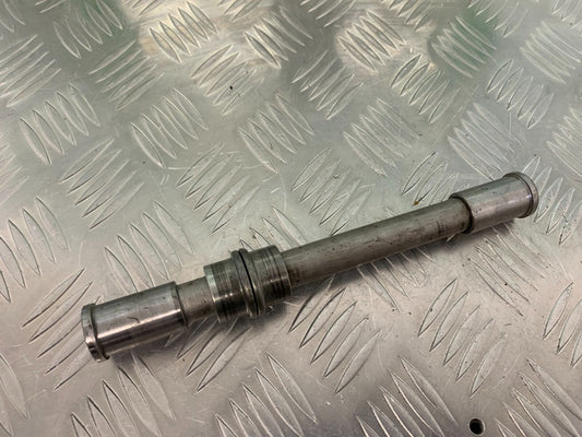 KAWASAKI ZX9R ZX9 C FRONT WHEEL SPINDLE  YEAR 1998-99 (STOCK 957)