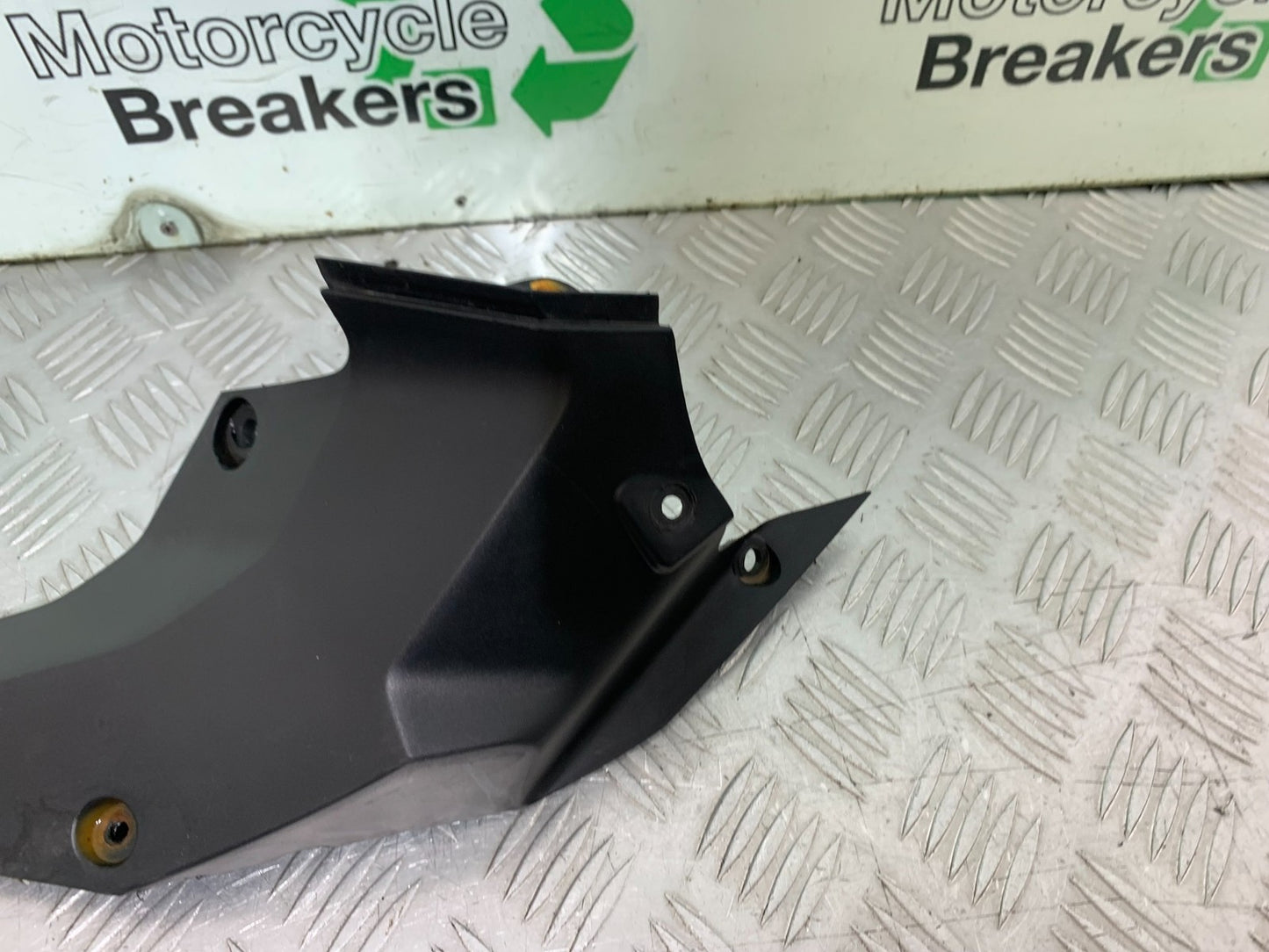 KTM DUKE 125 INFILL PANEL YEAR 2017-2022 (CMB1274)
