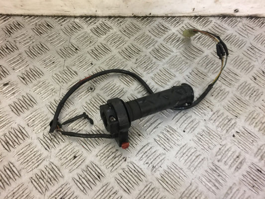 HONDA CBR125 CBR 125 TWIST GRIP AND SWITCH GEAR   YEAR 2004-06  (STOCK 523)