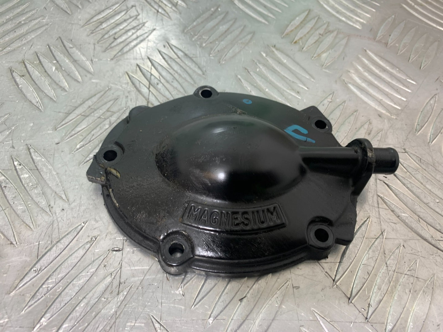 TRIUMPH 955I SPRINT RS ENGINE COVER  YEAR 1999-04