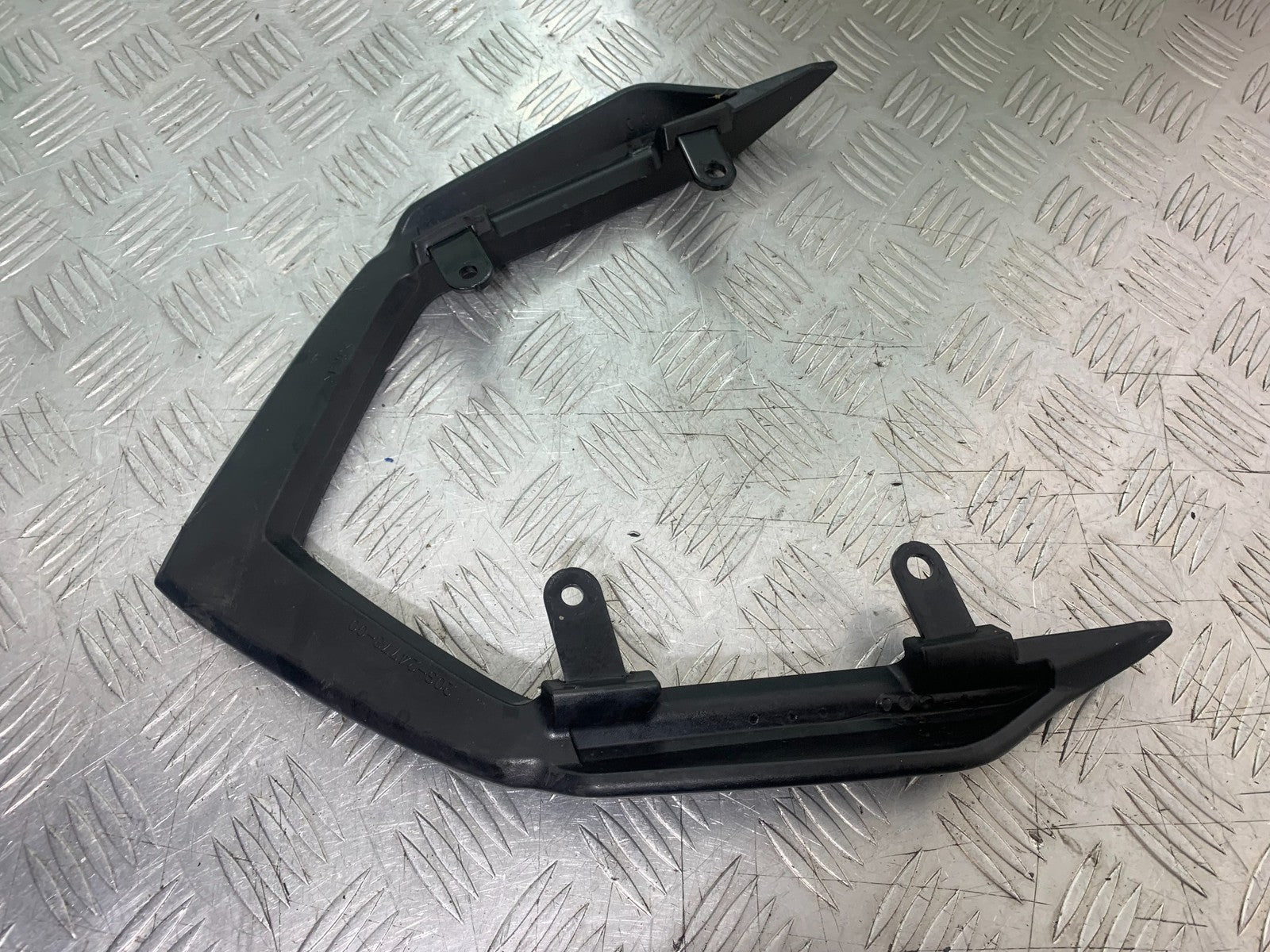 YAMAHA XJ6 XJ6-S GRAB RAIL  YEAR 2009-2015  (CMB1212)