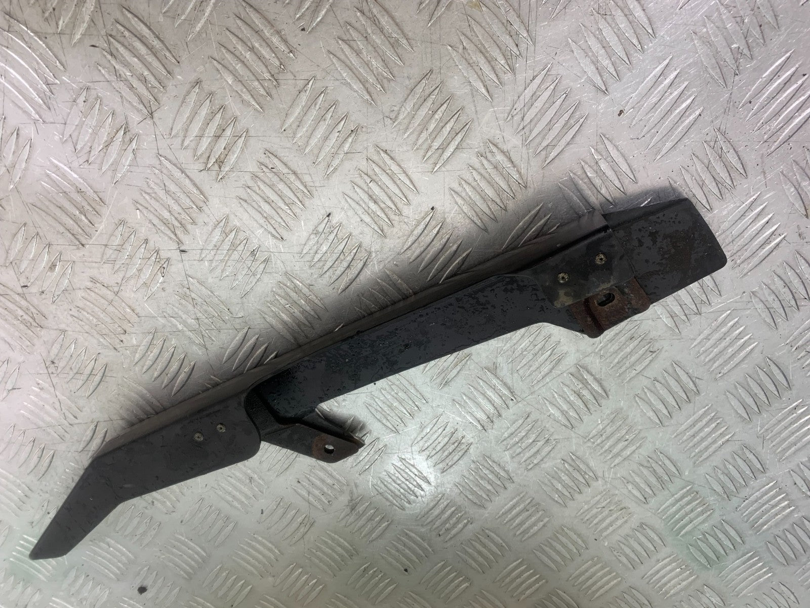 SUZUKI GS500 GS 500 CHAIN GUARD  YEAR 2001-2008 (CMB1254)