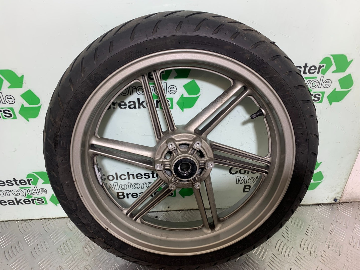 HONDA CBF600 CBF 600 FRONT WHEEL YEAR 2004 -07 (CMB1247)