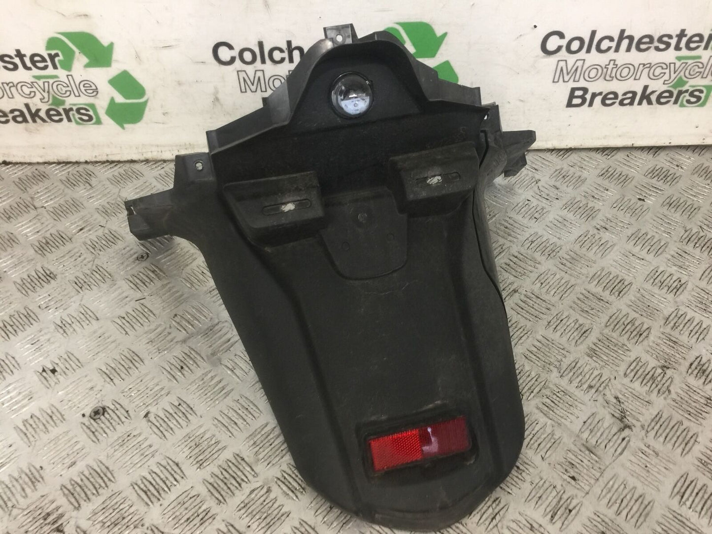 SUZUKI 650 BURGMAN REAR MUDGUARD   YEAR 2014-2018 (STOCK 769)