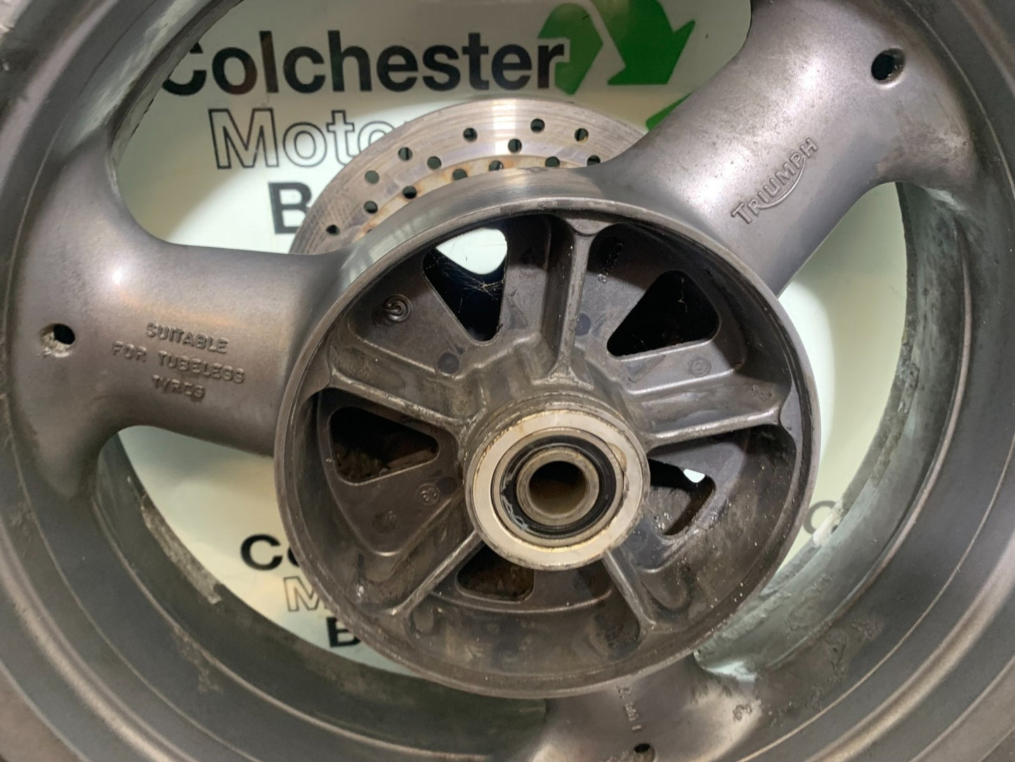 TRIUMPH TROPHY 900 REAR WHEEL (GOOD TYRE)  YEAR 1991-95 (CMB1251)