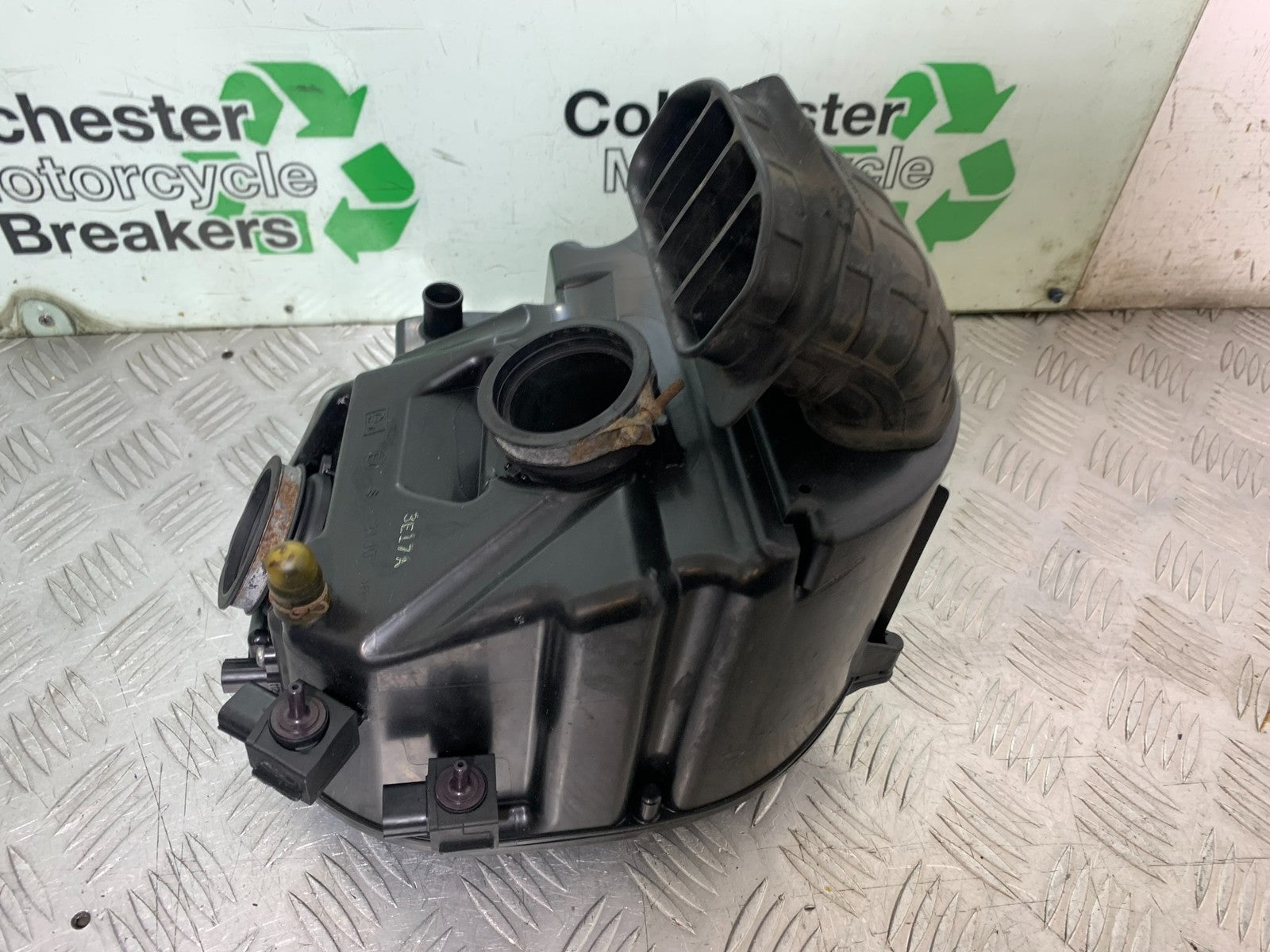 SUZUKI DL1000 V-STROM AIRBOX  YEAR 2014-2019 (CMB1325)