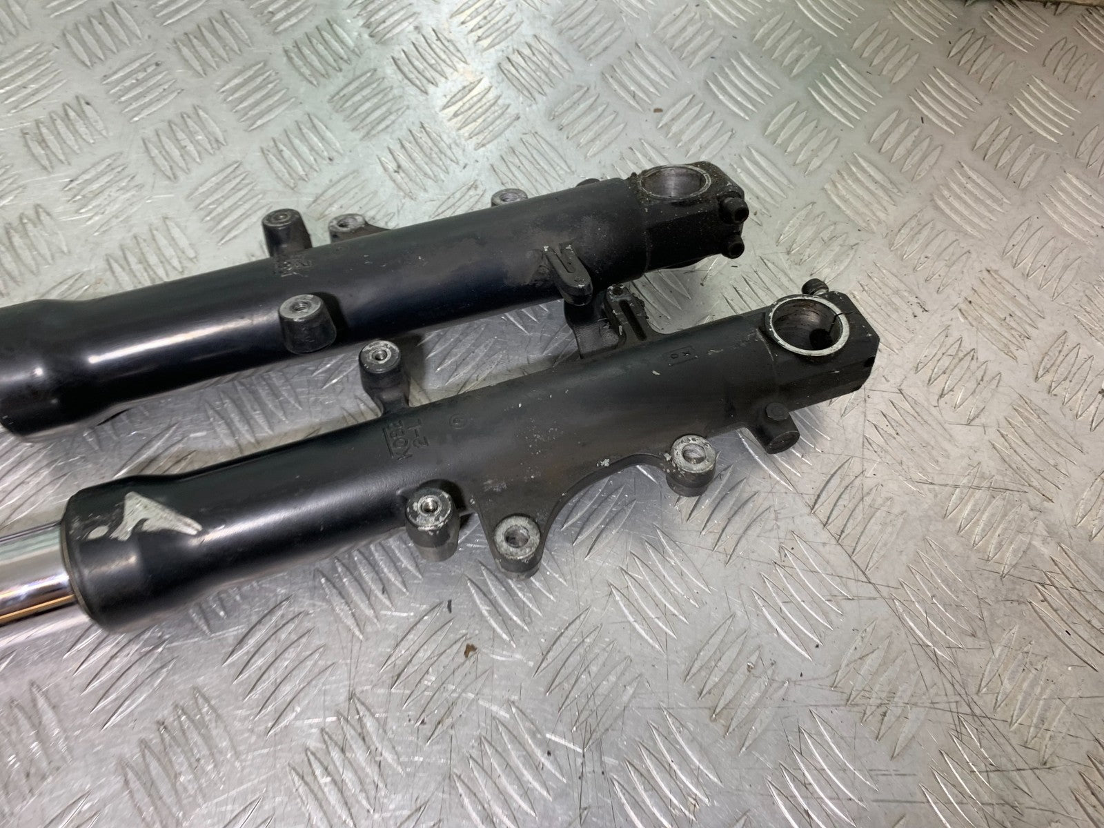 KAWASAKI ZX6R ZX6 J FORKS YEAR 2000 (CMB1312)
