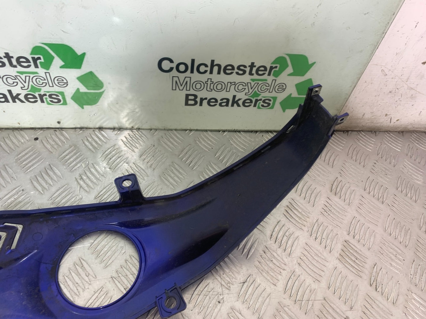 YAMAHA YZF-R125 YZF 125 CENTER TANK PANEL  YEAR 2019-2022 (CMB1263)