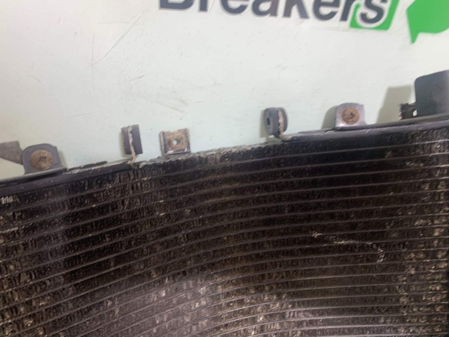 KAWASAKI ZX9R ZX9 E1 RADIATOR    YEAR 2000-01 (CMB1171)