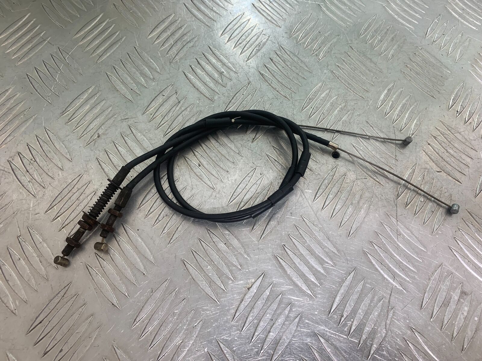 HONDA CBR 929 RRY FIREBLADE EXHAUST SERVO CABLES  YEAR 2000-01 (CMB1026)