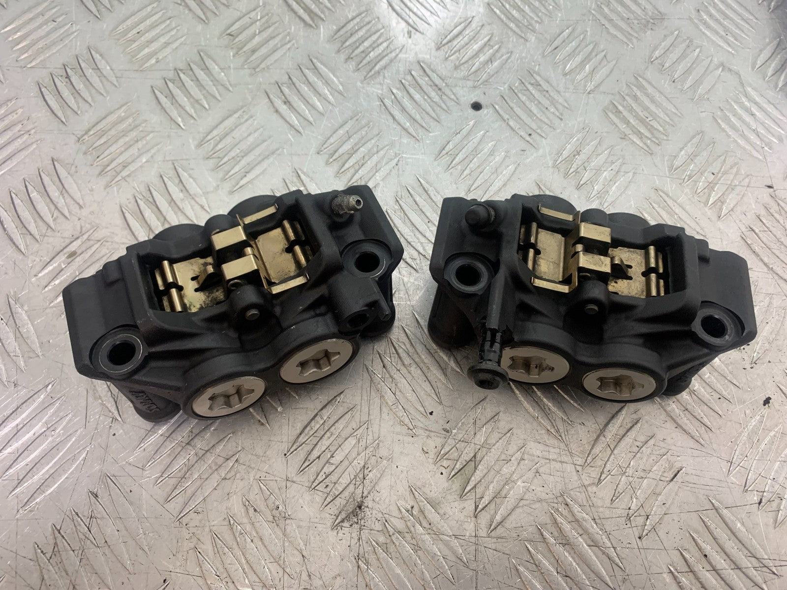 YAMAHA YZF R7 FRONT CALIPERS  YEAR 2022-2025 (CMB1255)
