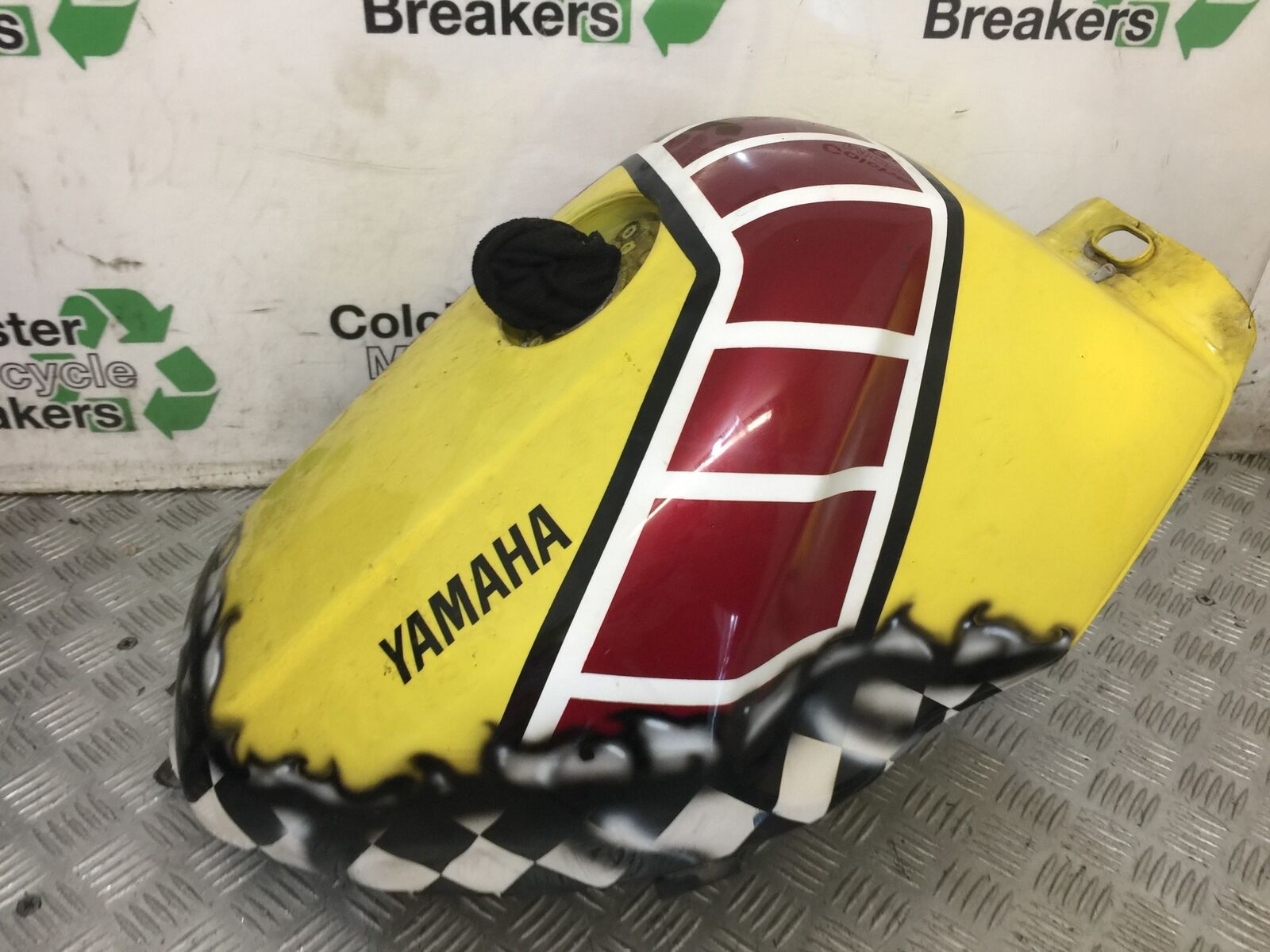 YAMAHA FZR1000 EXUP RU PETROL TANK YEAR 1991-1994  (STOCK 820)