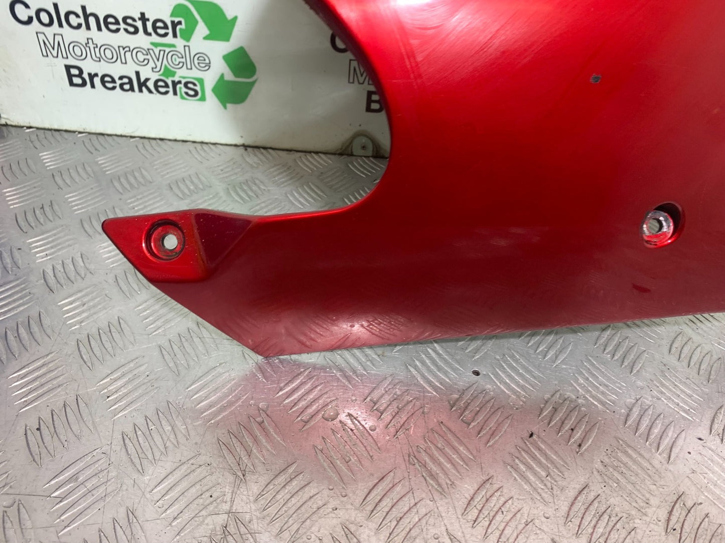 HONDA CBR1100 BLACKBIRD RIGHT FAIRING PANEL  YEAR 1999-2005 (CMB1232)